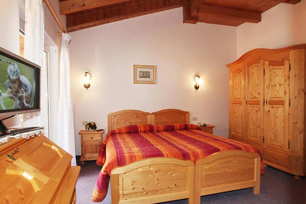 Hotel Garni Villanova Молвена Стая снимка