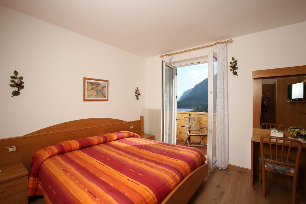 Hotel Garni Villanova Молвена Екстериор снимка