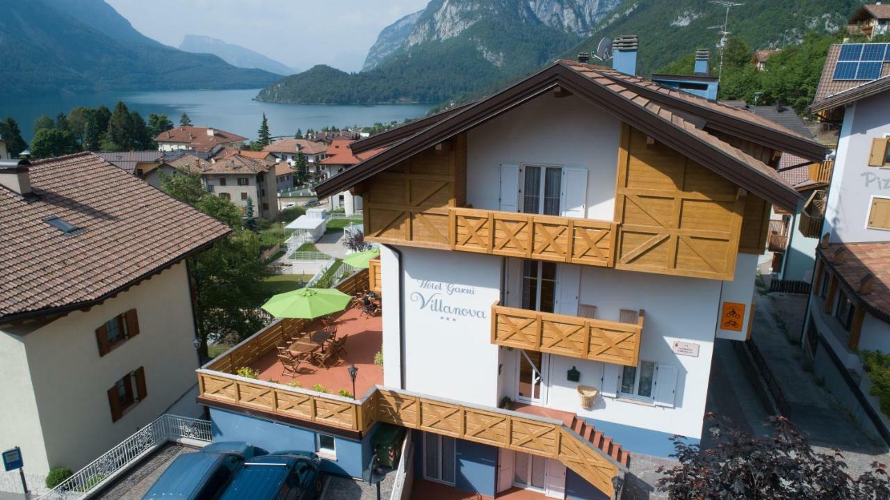 Hotel Garni Villanova Молвена Екстериор снимка